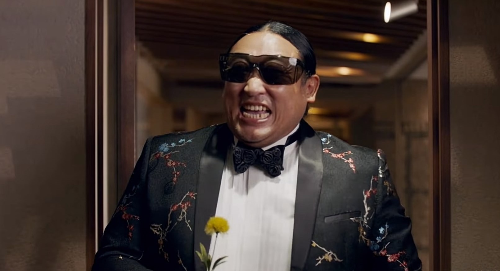 Like A Dragon Pirate Yakuza in Hawaii Minato Girls Guide