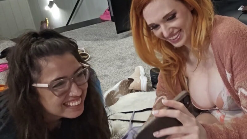 Anjelica and Amouranth on stream