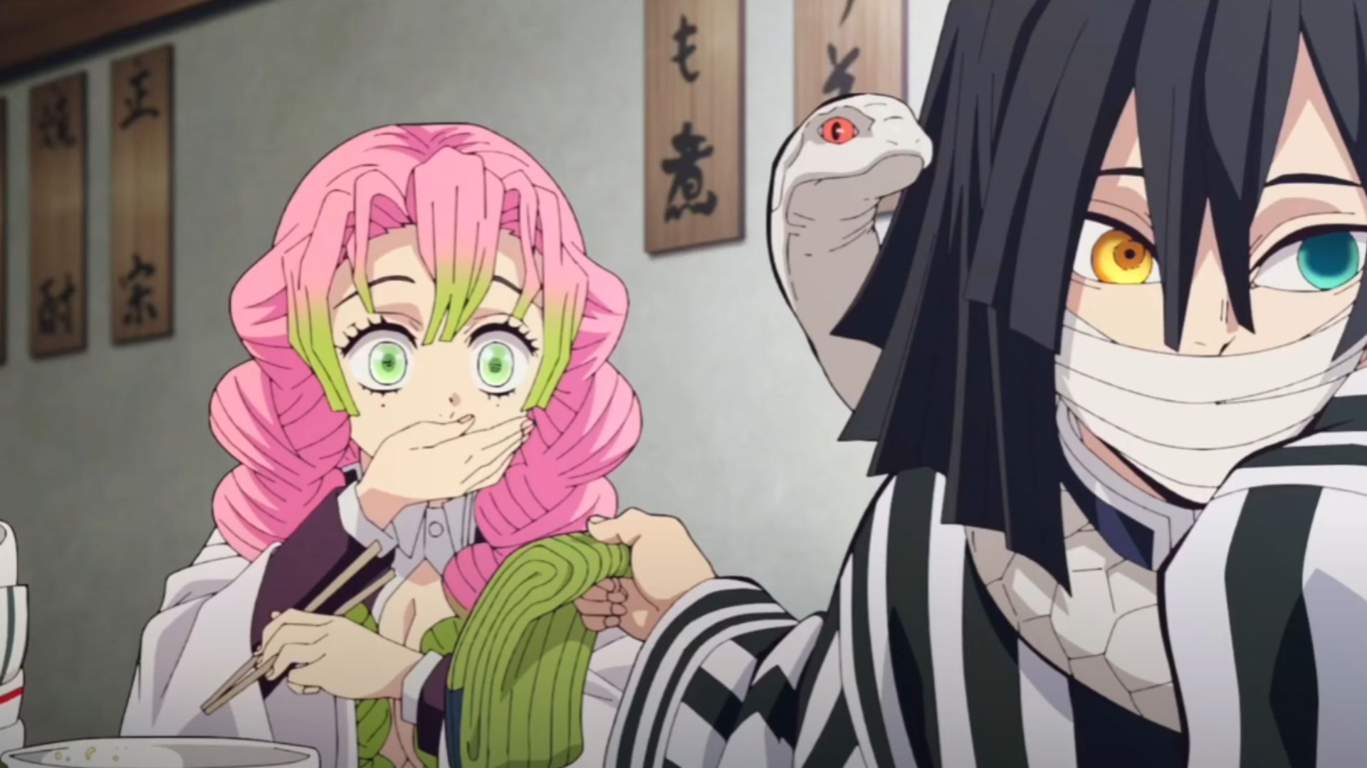 Obanai gifting socks to Mitsuri