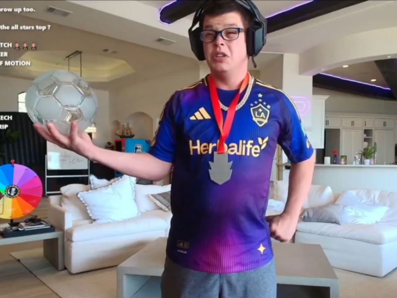 Sketch Reveals That He Accidentally Broke His MVP Trophy From Sidemen Charity Match 2025