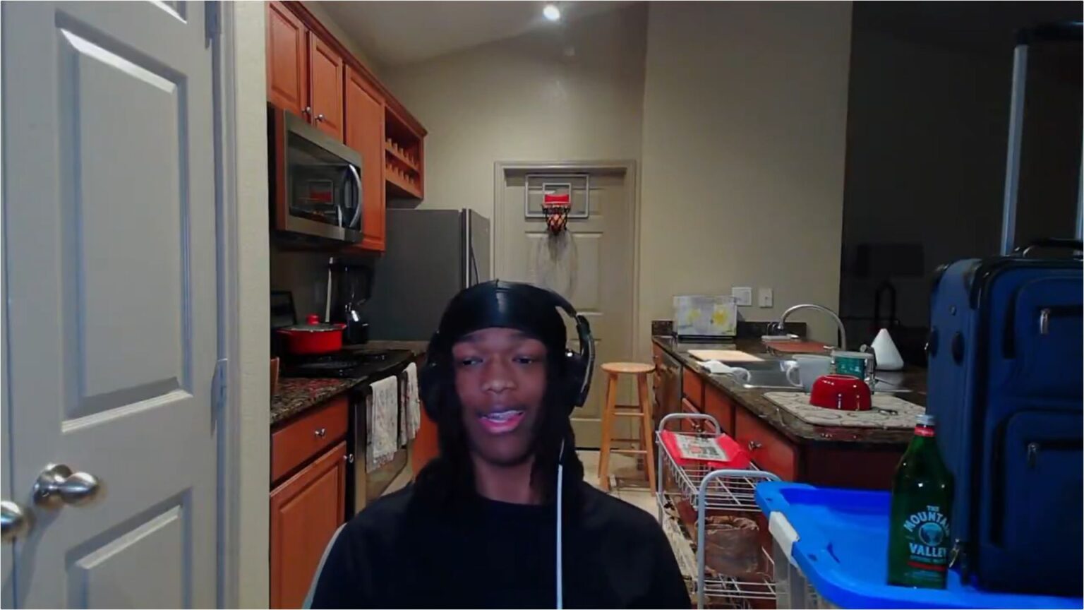 Twitch Streamer Drops Out of College Live on Stream To Attend Kai Cenat
