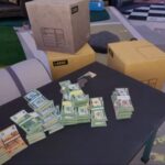 Use the Large Box in Cash Cleaner Simulator (Image via Forklift Interactive & Digital Pajamas)