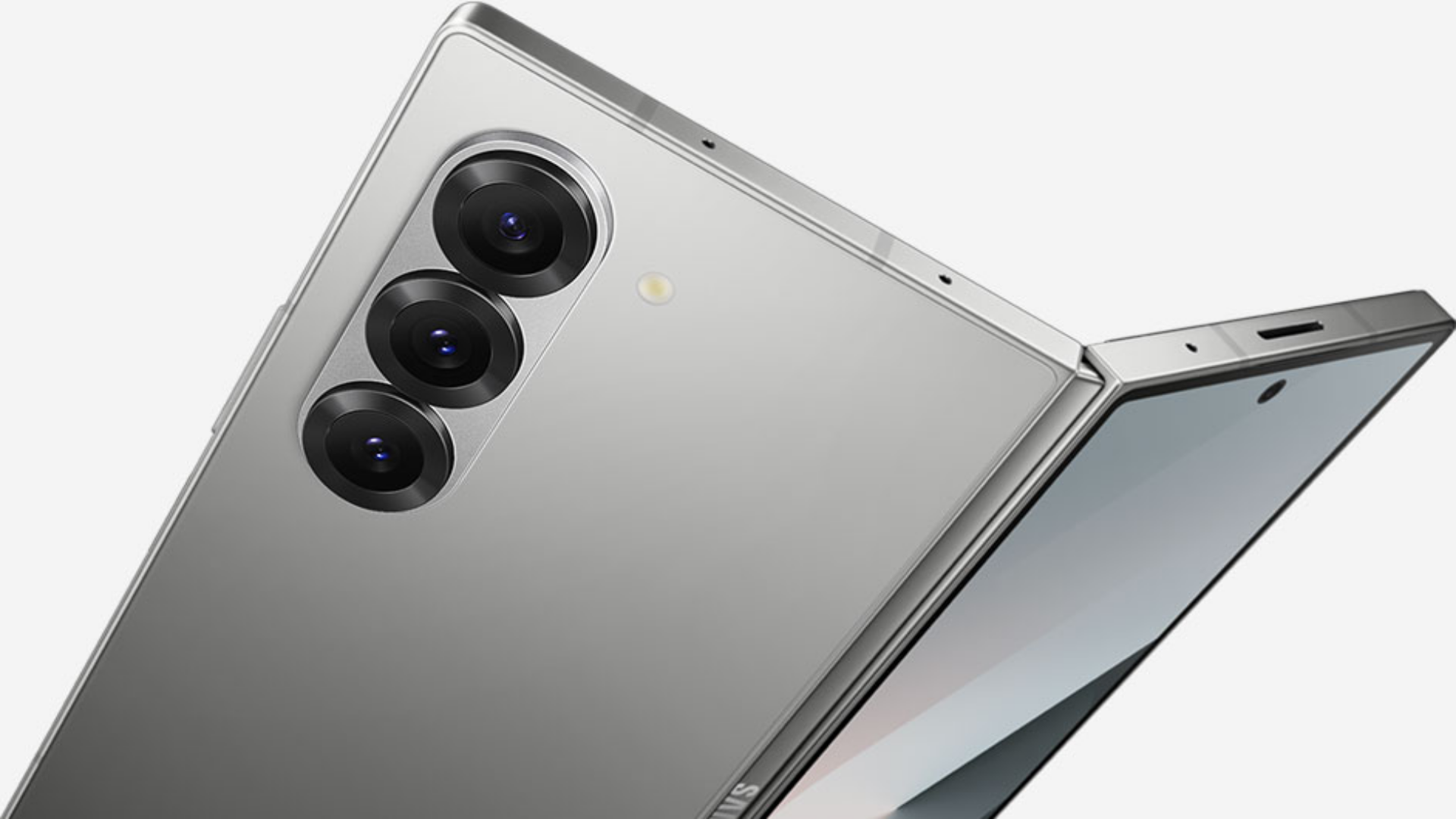 Foldables are becoming more popular in the smartphone world (Image via: Samsung)