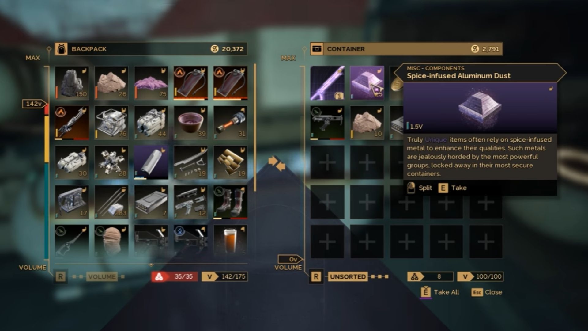 Loot the container (Source: Funcom, @HeRo2u2/YouTube)