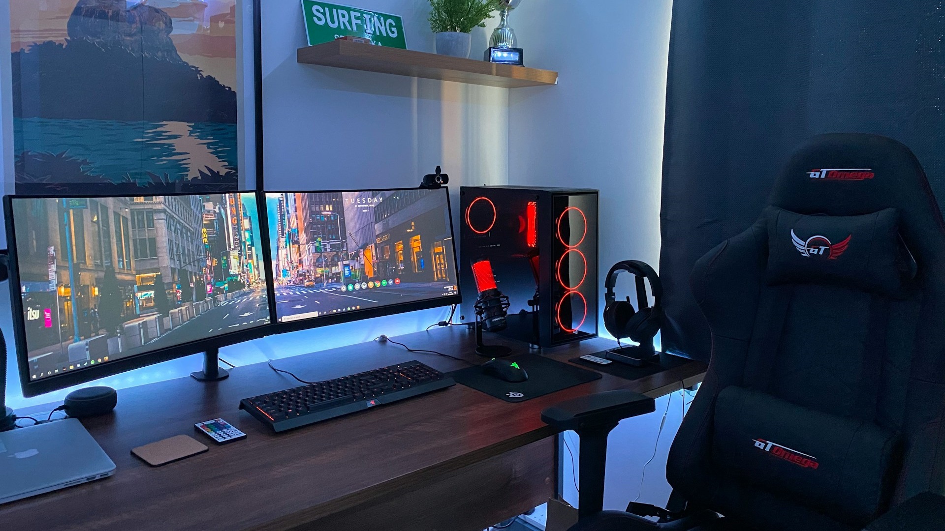 Picture of a dual monitor setup