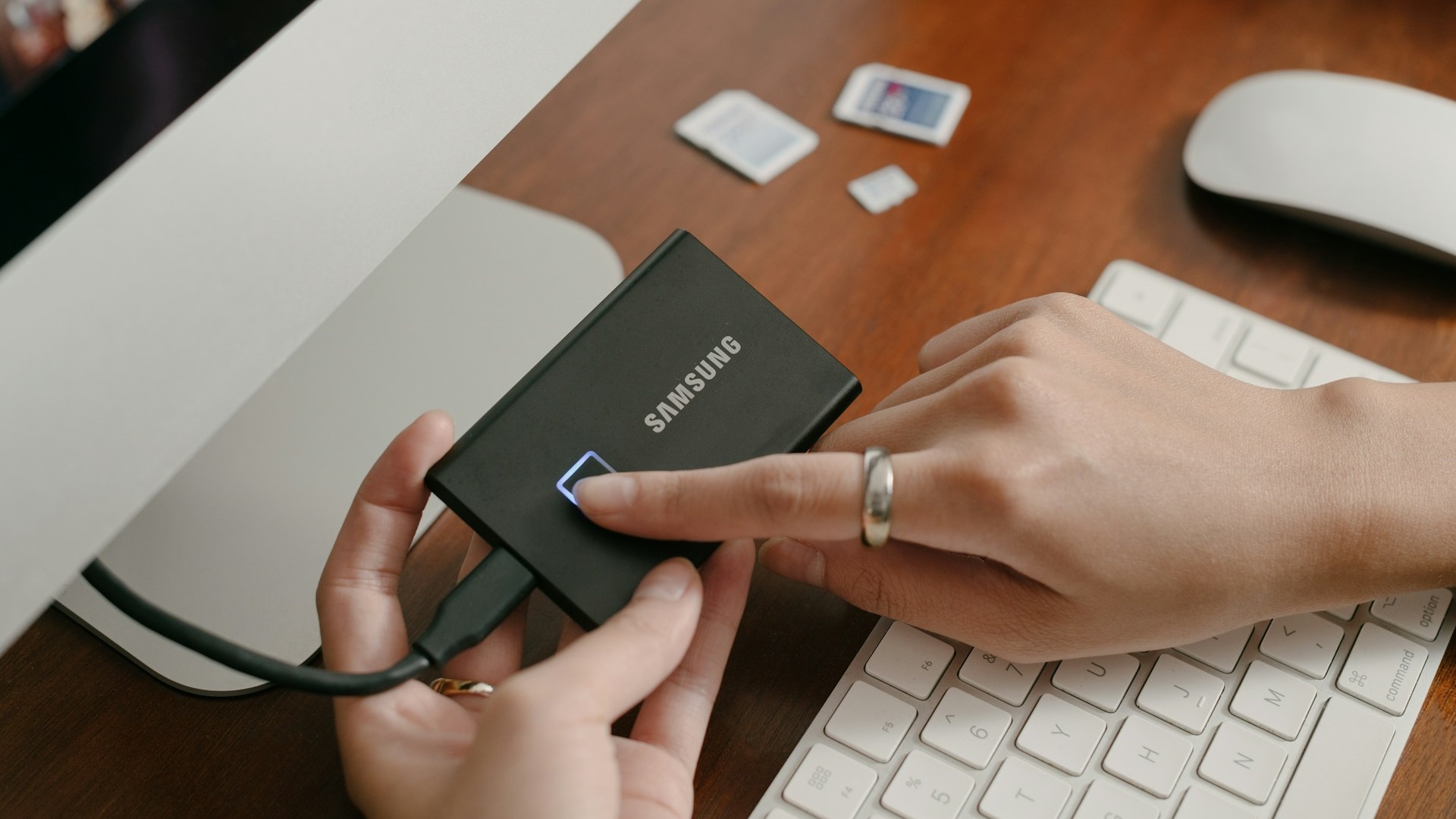 Picture of a Samsung external drive