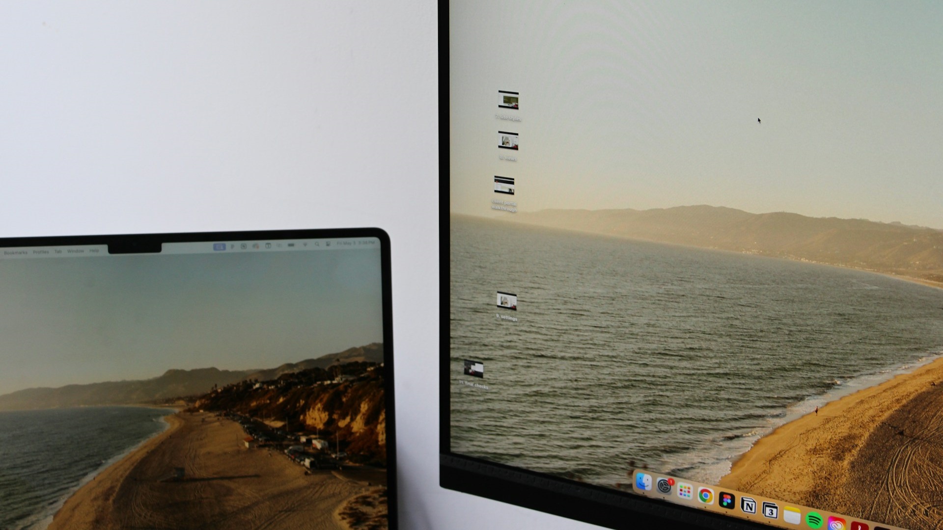 Picture of a dual monitor setup