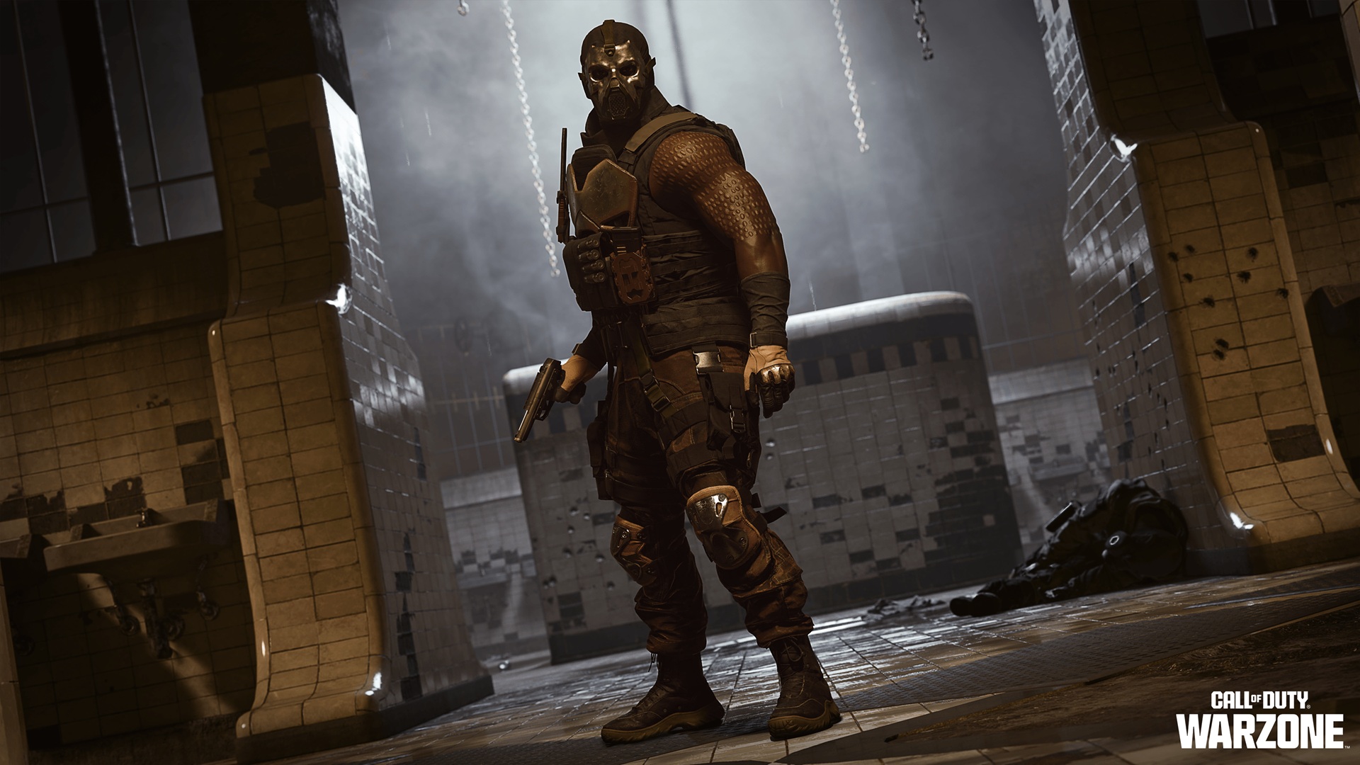 An Operator in Black Ops 6 and Warzone Season 5