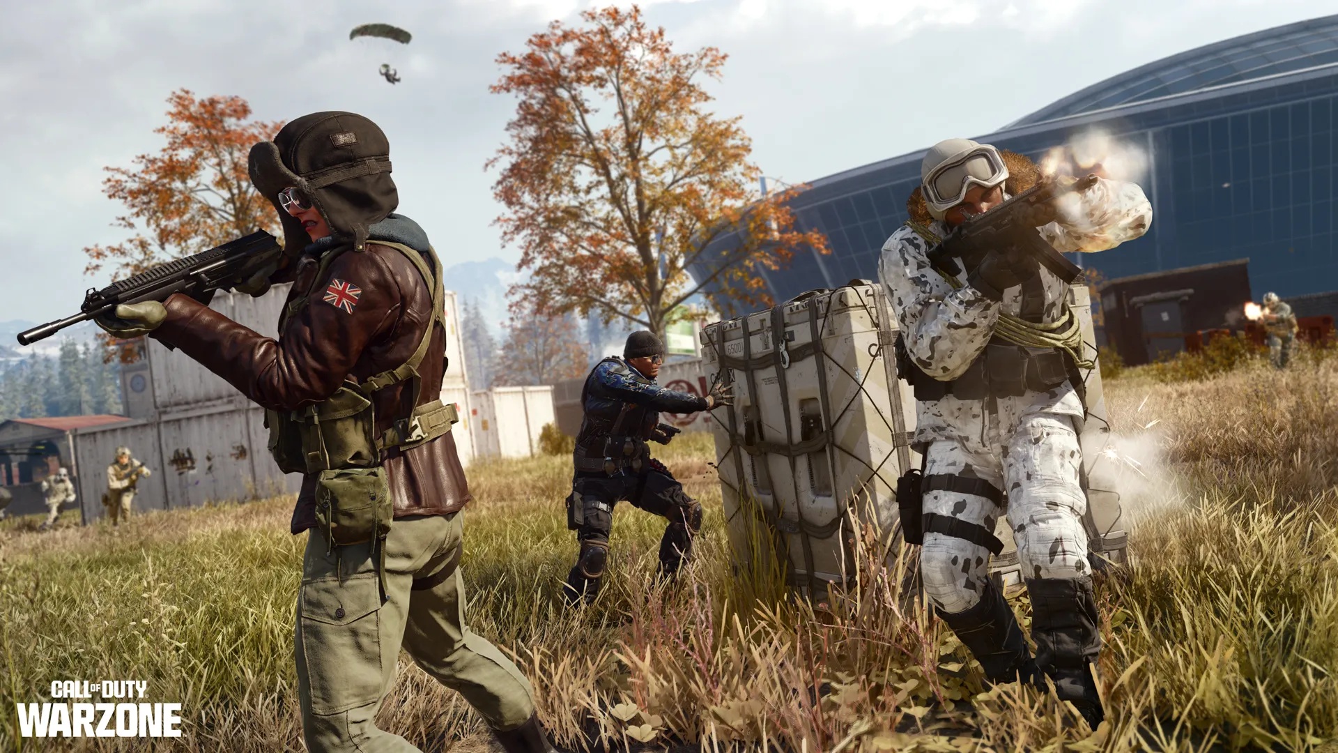 Three Operators in Warzone using different weapons