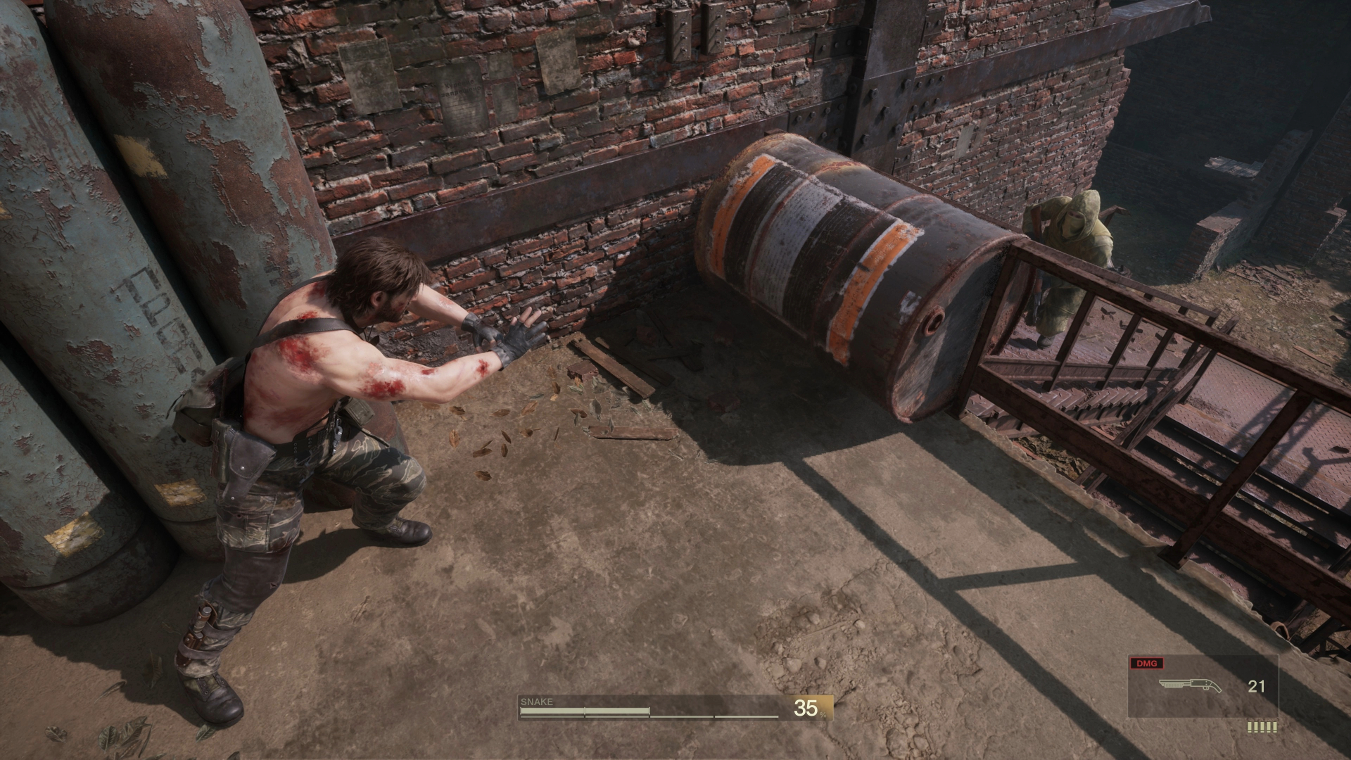 Snake has to use his surroundings to escape from the prison complex