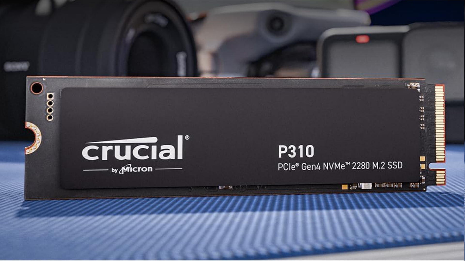 An image of Crucial P310 4 TB SSD without heatsink