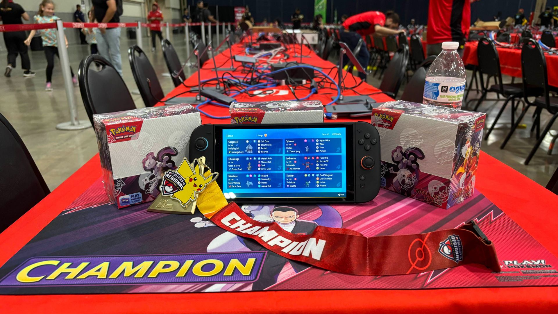 Stefan Mott won the Pokemon VGC Monterray Regional (Image via TPC and @PengyTwitch on X)