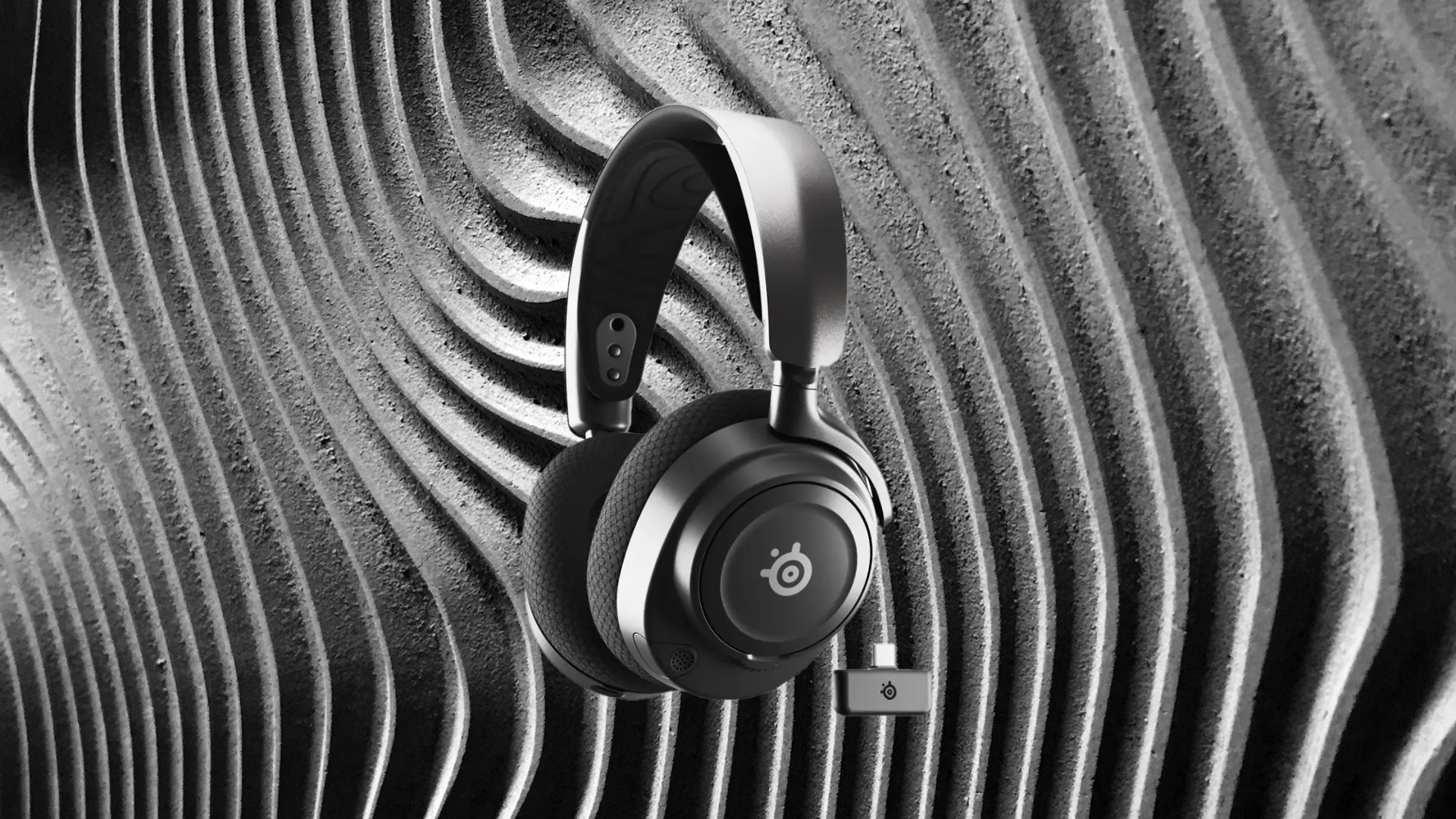 An image of SteelSeries Arctis Nova 7 wireless gaming headset