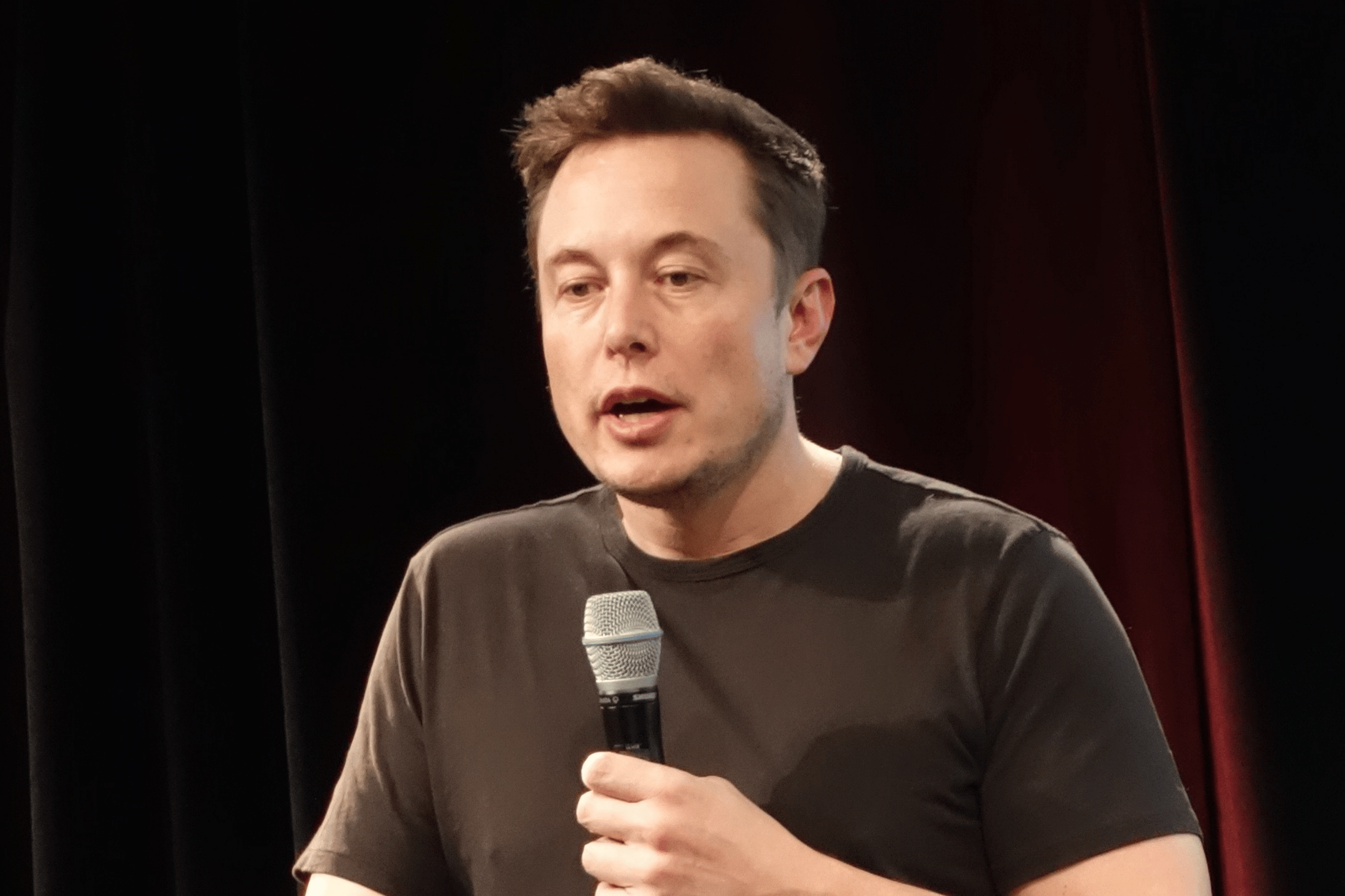 Elon Musk backs robotics, but David Friedberg predicts America’s $40T debt crisis will get worse.