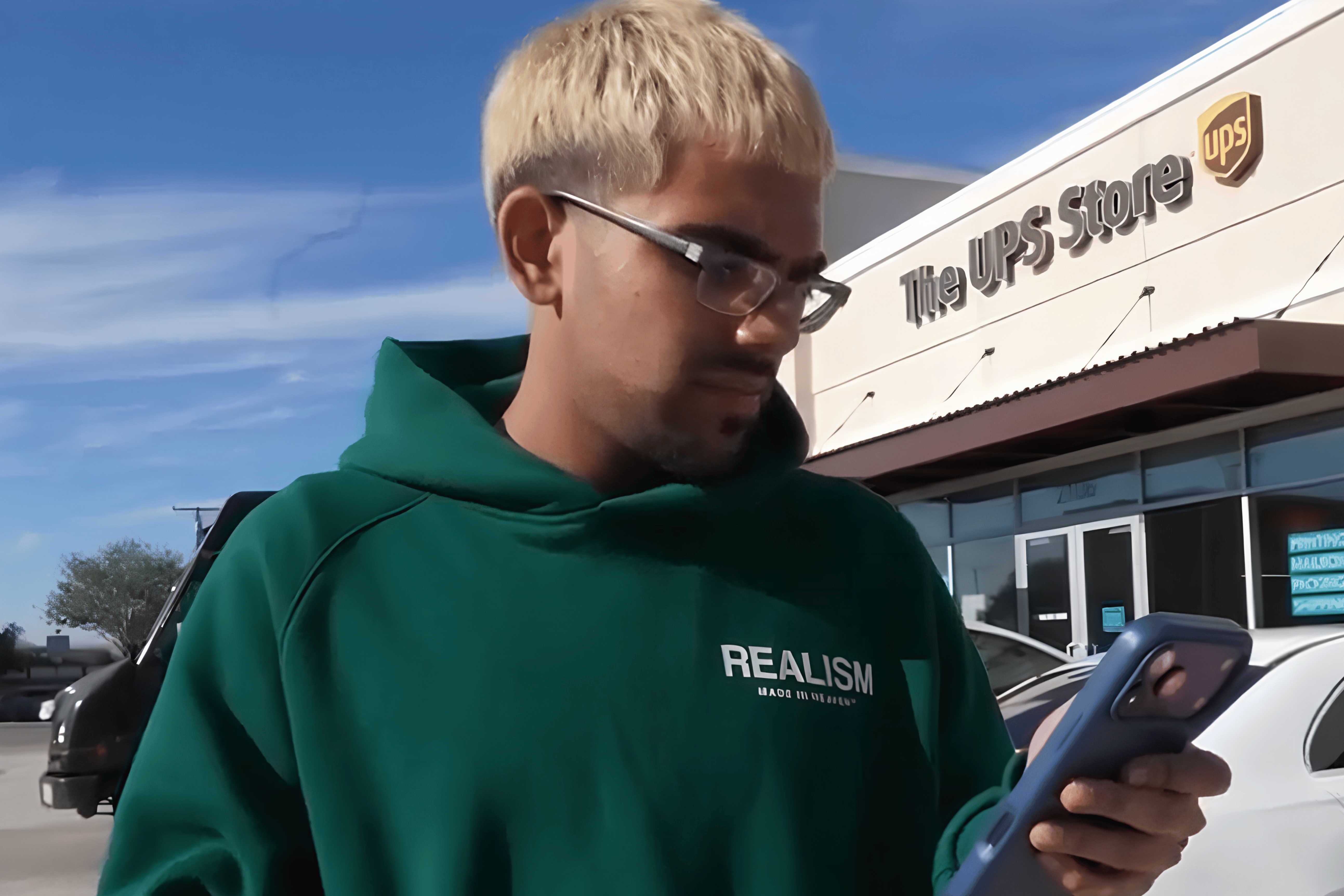 On August 18, 2026, controversial streamer N3on called Julian Newman and his entire family "freaks."