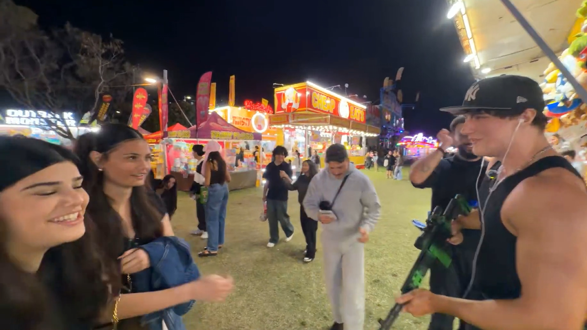 Kick Streamer with the toy gun (Image via Androgenic/Kick)