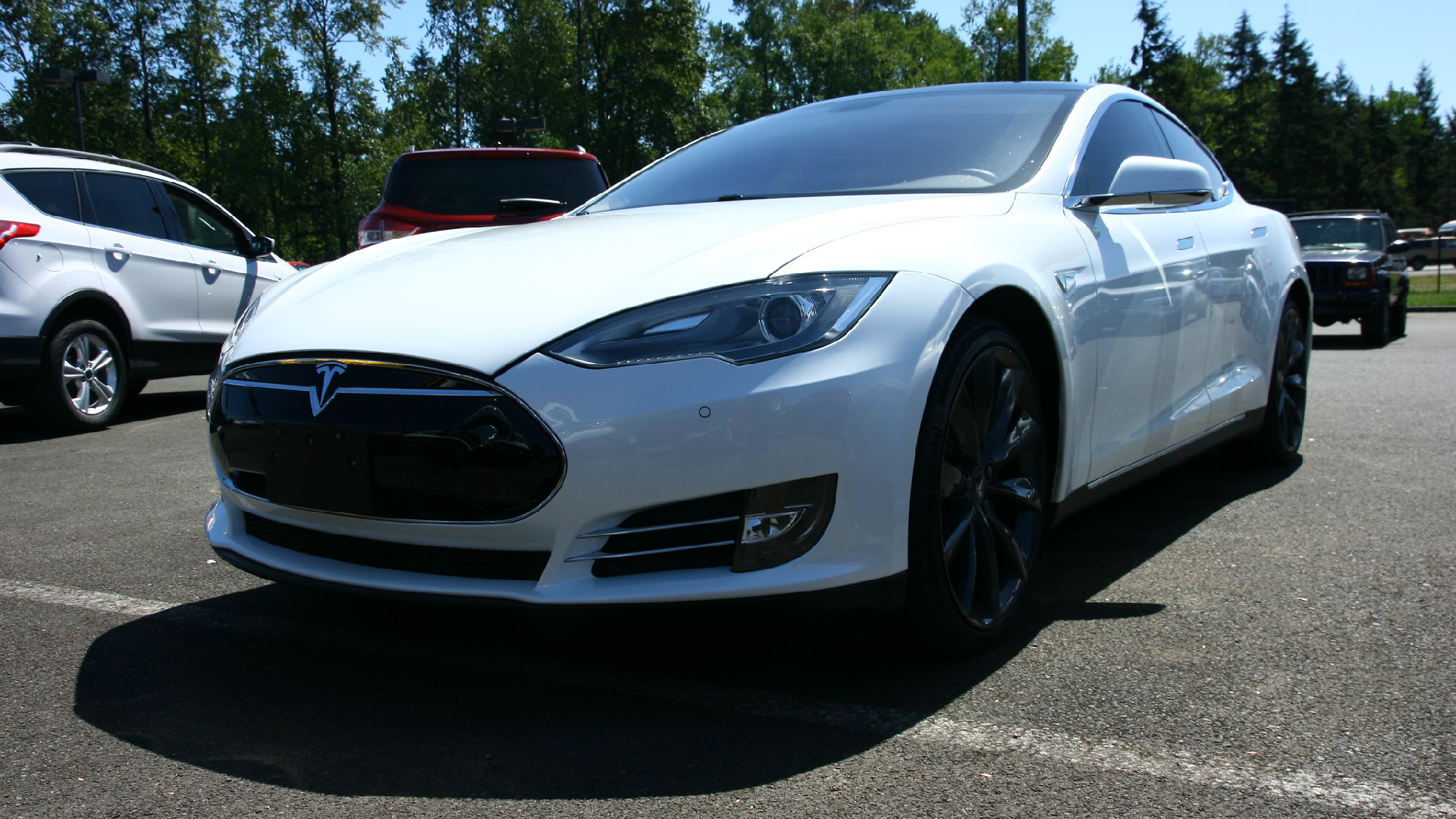 Tesla recalls millions of cars in China due to hidden door issue (Image via Eric B. Rider_Flickr)