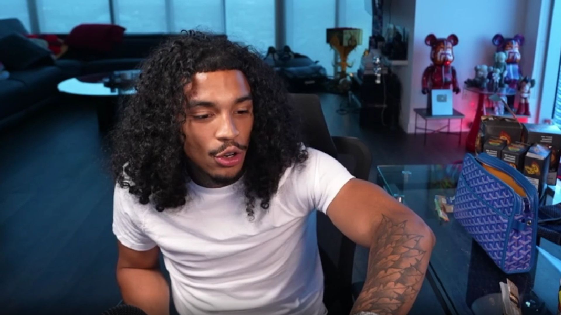 Jay Cinco announced his breakup (Image via Twitch/@Jaycinco)