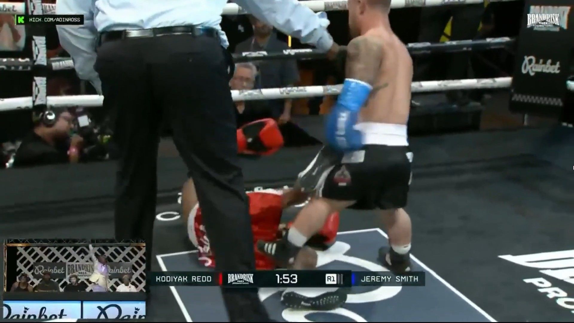Everyone in the crowd was cheering for Jeremy Smith (Image via Kick/AdinRoss)