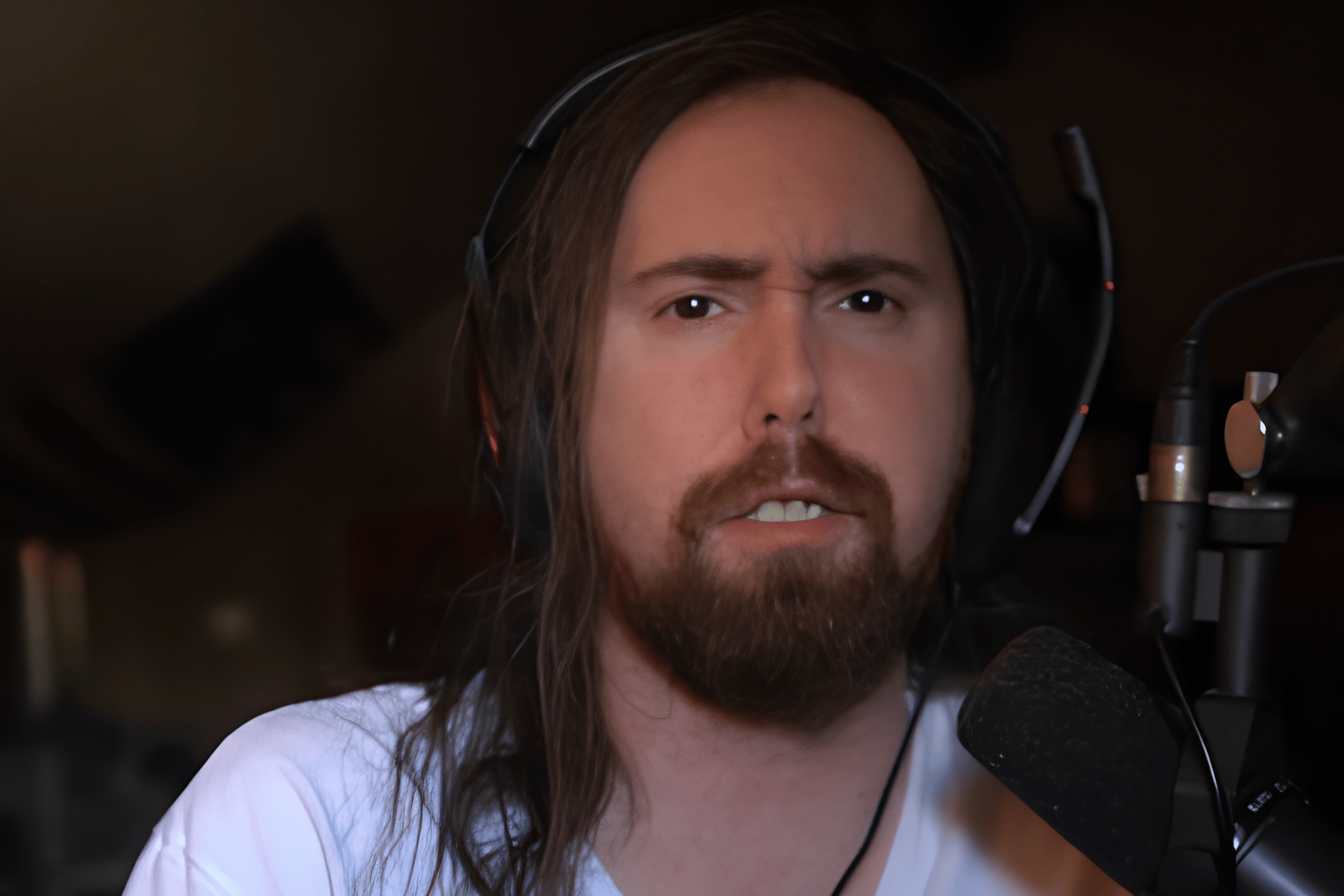 Popular streamer Asmongold slams the Democratic party in a viral rant.