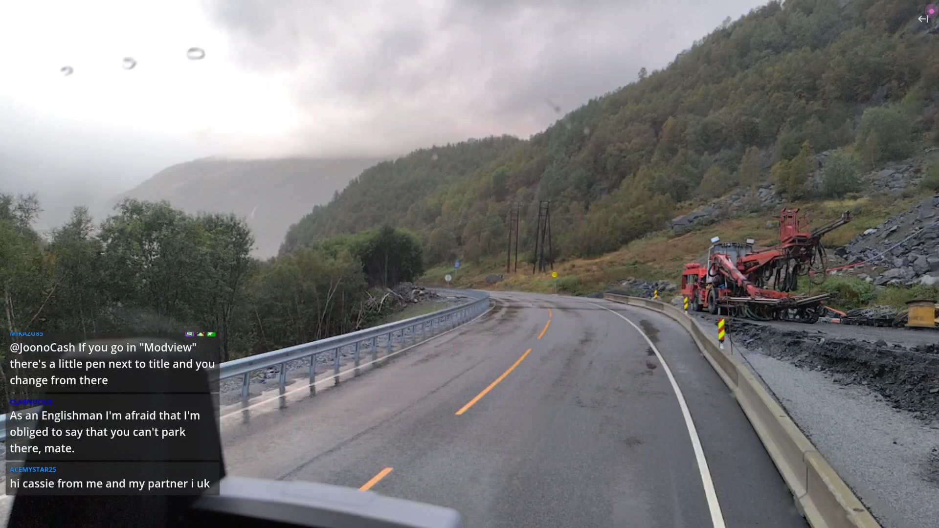 TruckerCassie stranded on highway awaiting pickup (Image via Twitch/@TruckerCassie)