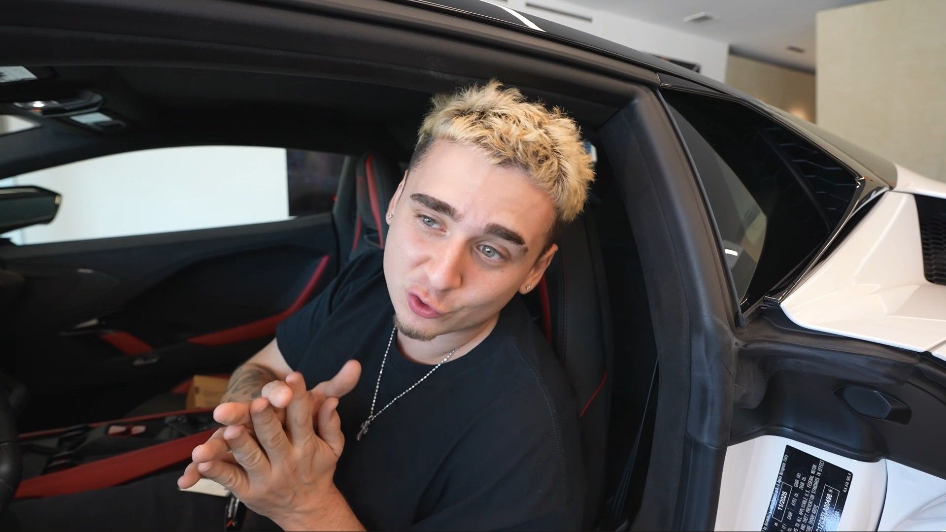 Lacy was satisfied with his purchase (Image via YouTube/Lacy)