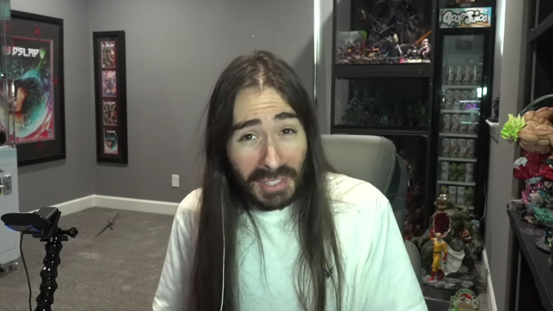 Moist Cr1tikal reacts to Mighty Mike Plays (Image via YouTube/@penguinz0)