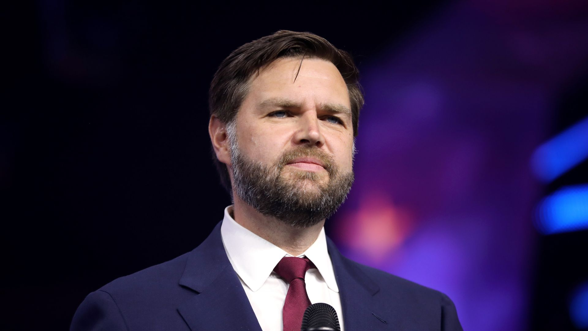 JD Vance reacts to Trump's executive order (Image via Wikimedia Commons/Gage Skidmore)