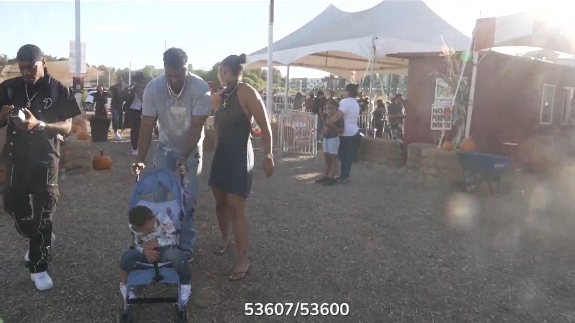 The rapper hanging out with Chrisean Rock and her three-year-old son (Image via Kick/Blueface)