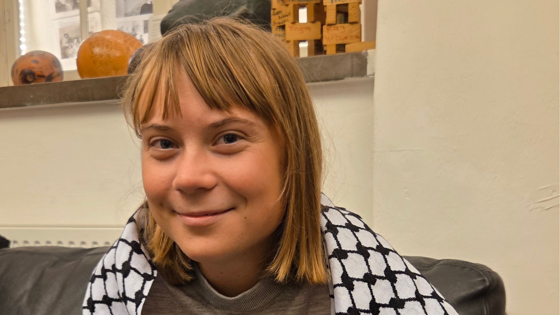 Thunberg shows support for students in France (Image via Wikimedia Commons/Adville)